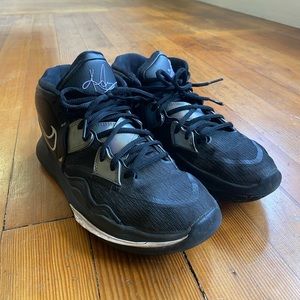 Nike Kyrie Infinity Basketball Shoes